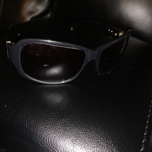 Coach Sunglasses w/ Hard Case Included - Picture 3 of 4